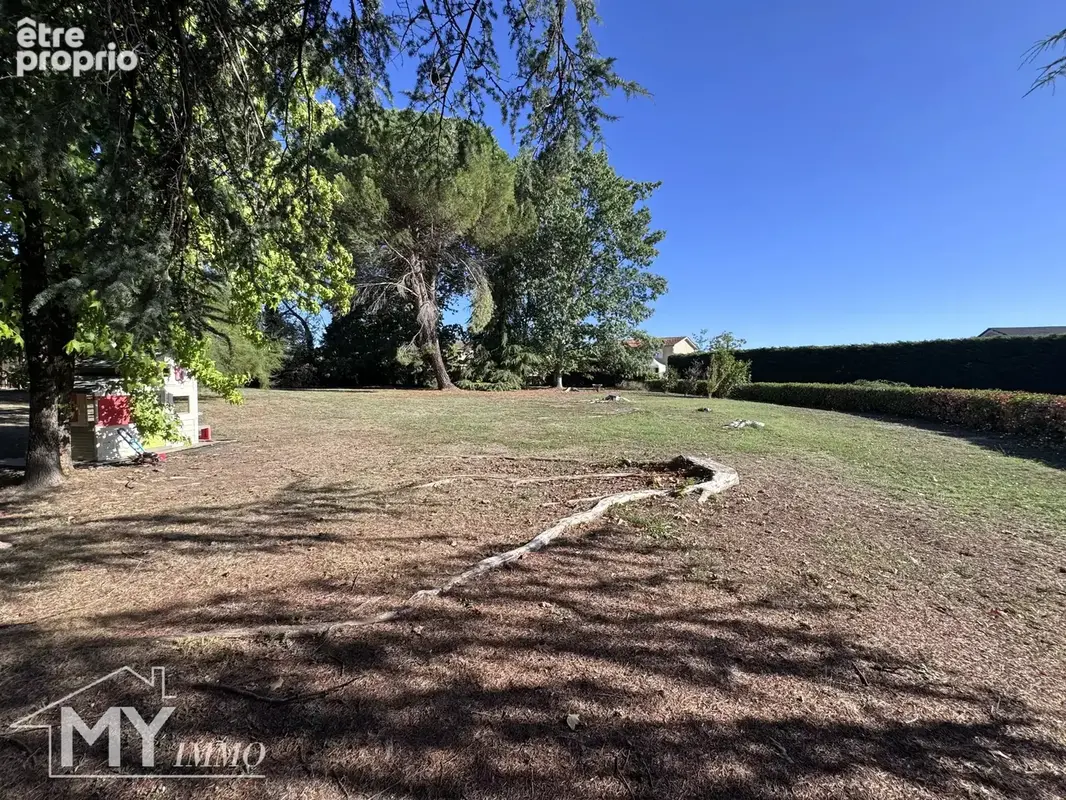 PINEUILH – Propriété d’exception de 350 m² avec piscine, au cœur d’un parc arboré de 5 500 m² et à deux pas des commodités - photo 31