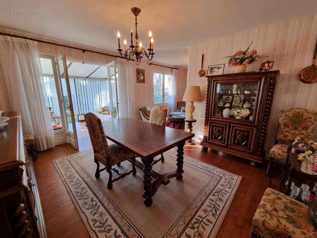 Maison à SAINT-PIERRE-DU-MONT