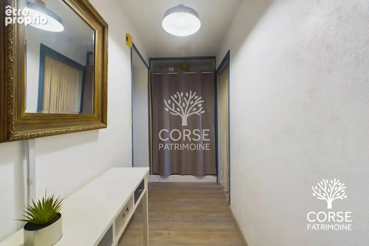 Appartement T3 rénové en plein coeur du village - photo 6