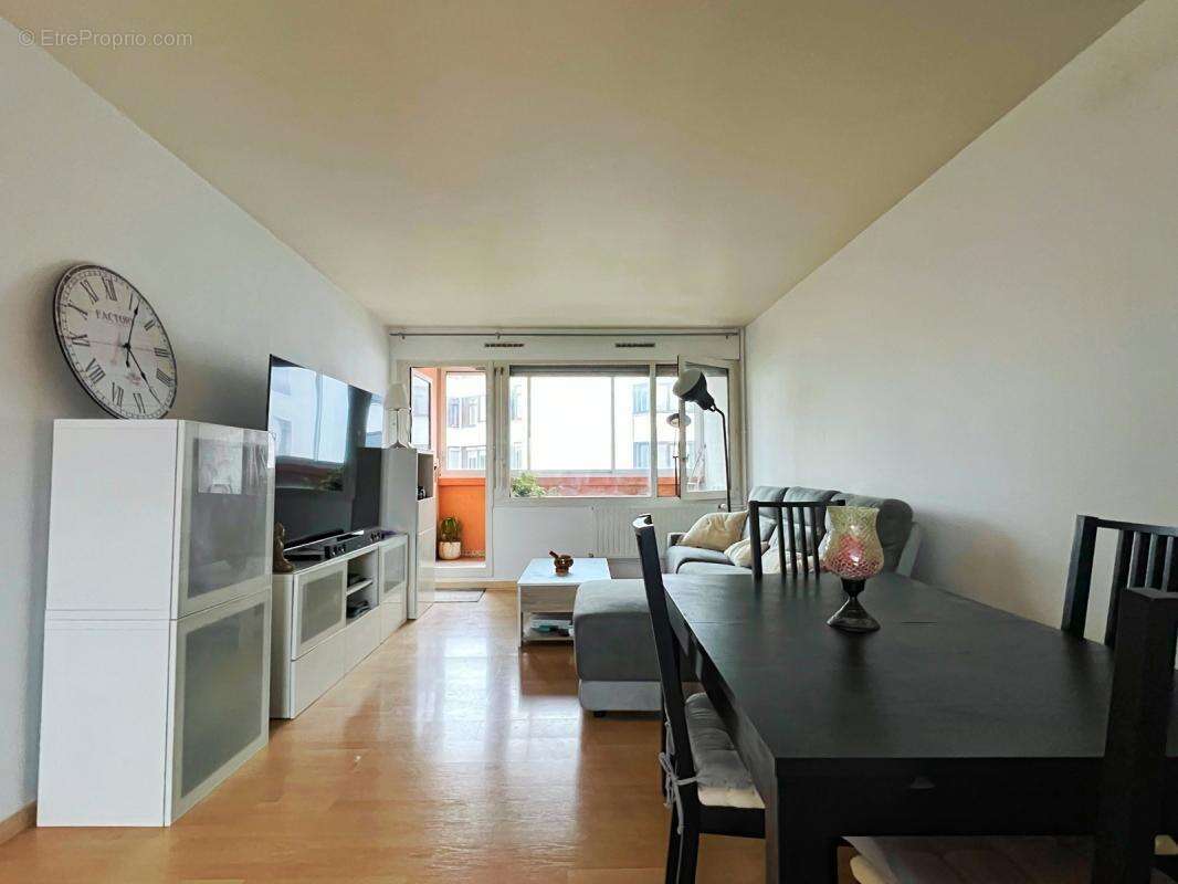 Appartement à GUYANCOURT