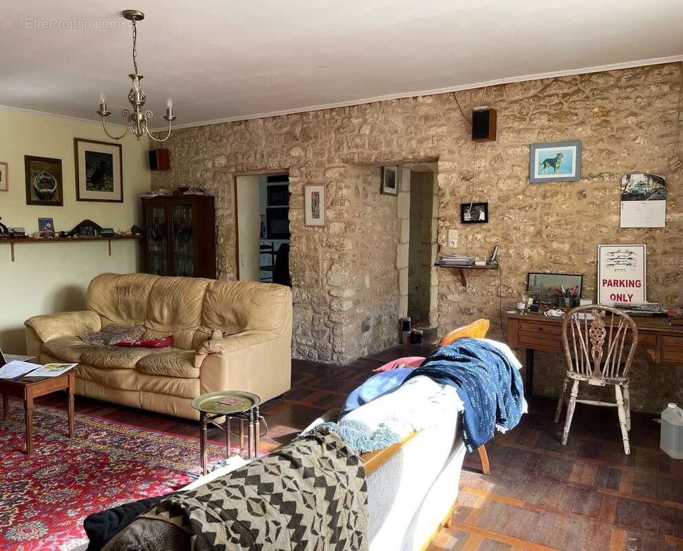 Maison à SAINT-JUST-LUZAC