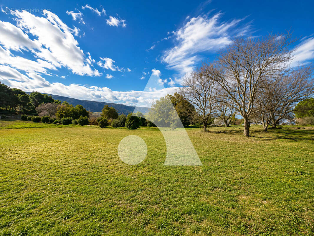 Terrain à vendre à Oppède ? 983 m² avec permis de construire purgé de tout recours - photo 3