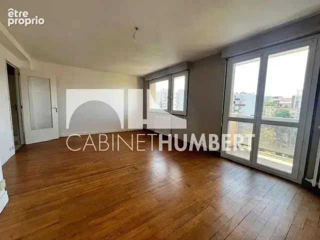 Appartement 3 pièces 67 m² à vendre à Saint-Etienne (42000) - photo 2
