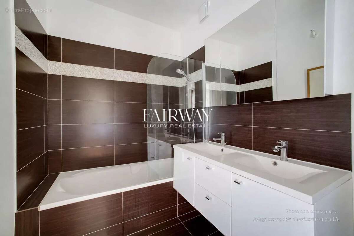 Paris - Appartement haussmannien familial 3 chambres, étage élévé - photo 10