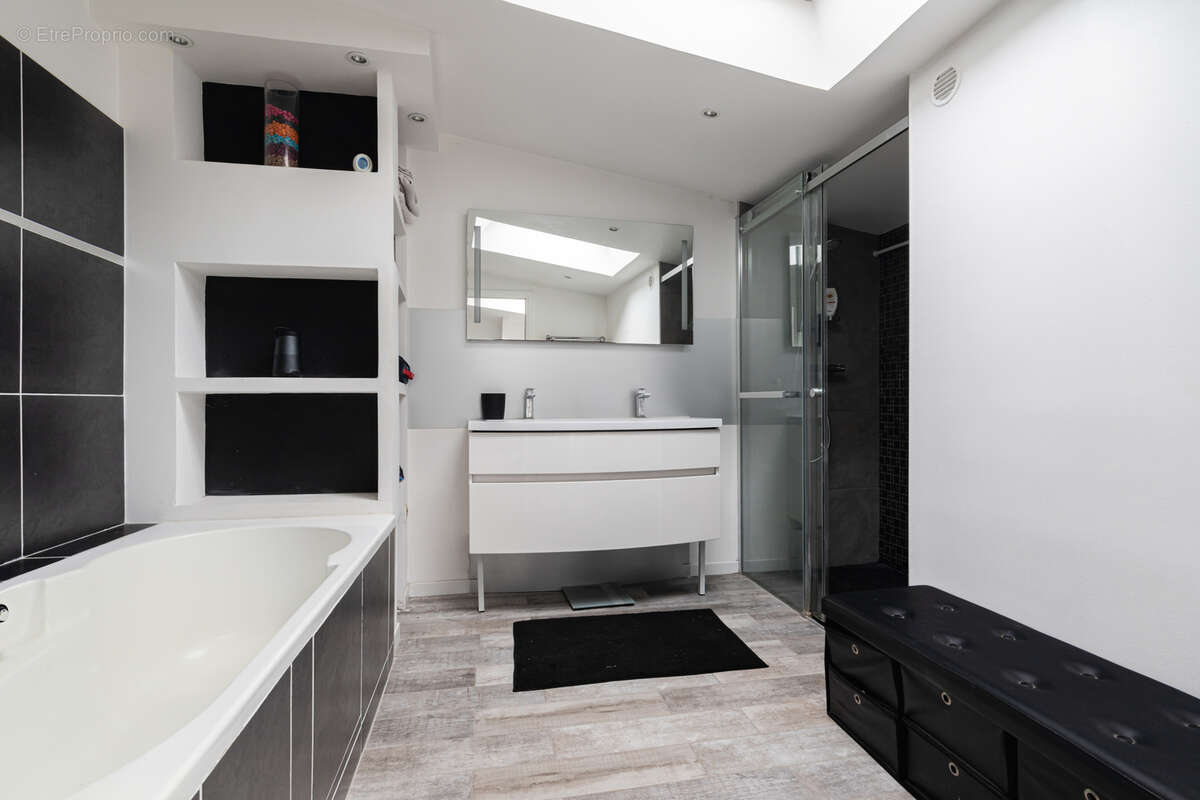 Maison à RILLIEUX-LA-PAPE