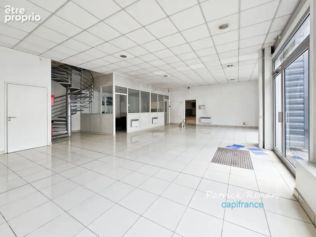 Local/bureau commerces (640 m2, parcelle 1098 m2)) à vendre JOUY EN JOSAS (78) - photo 2