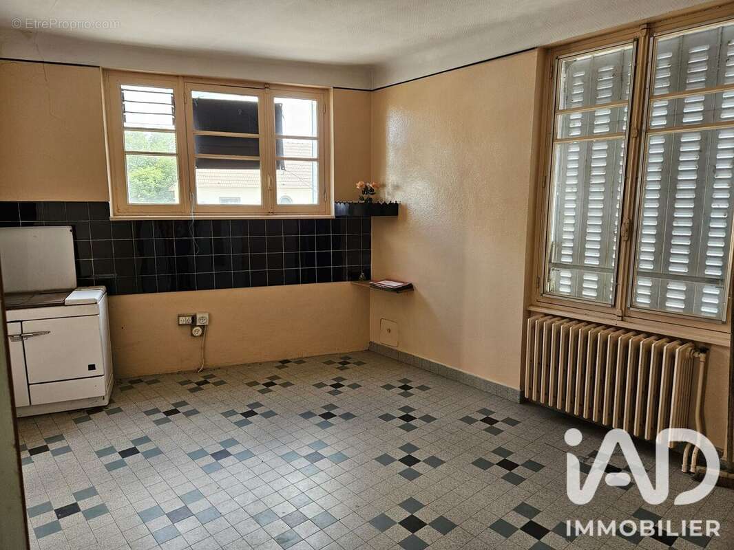 Appartement 310 m² à Servant  - photo 2