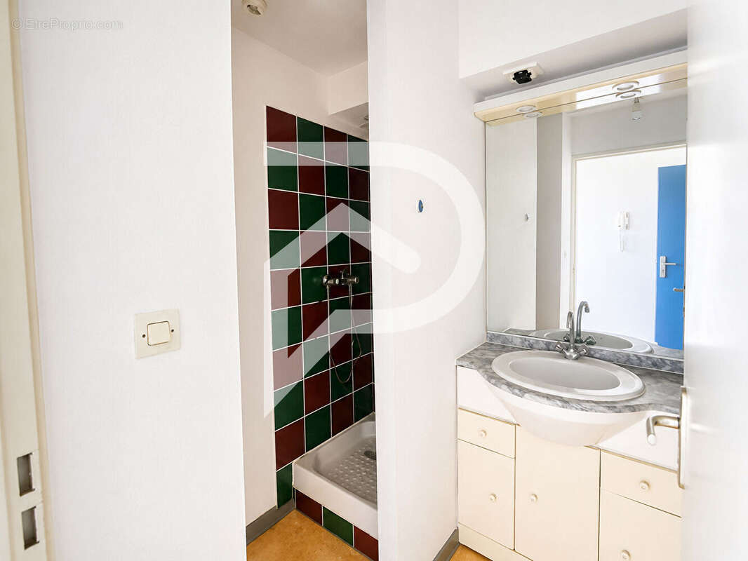 RARE !  Studio avec parking, idéal investissement ou premier achat ! - photo 8