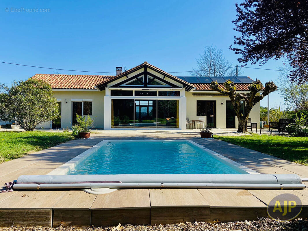 Maison à LESPARRE-MEDOC