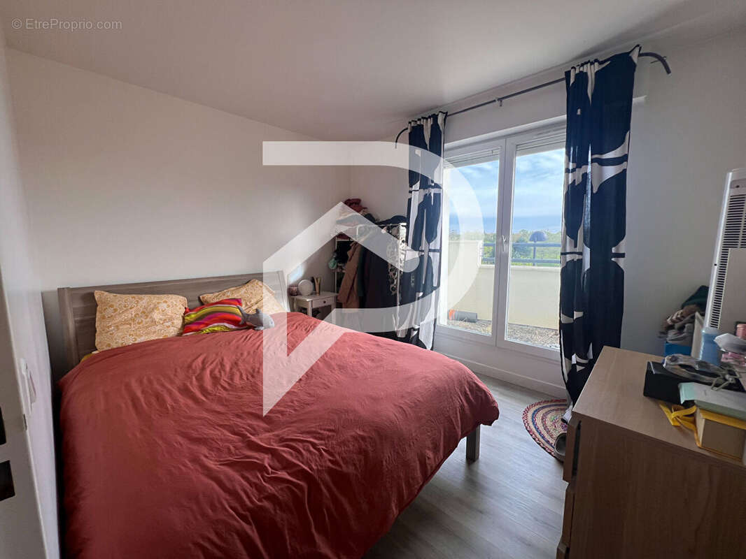 Appartement à MONTIGNY-LE-BRETONNEUX