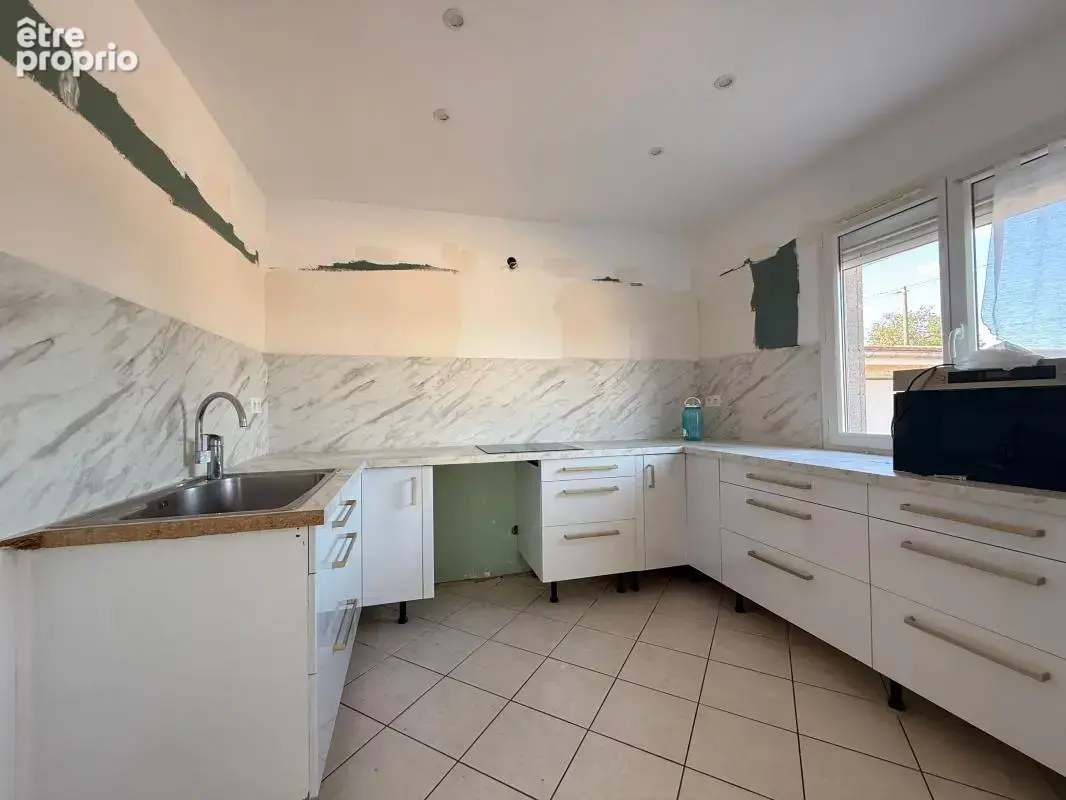 Saint Symphorien sur Saône, Maison de 120,87 m² , 4 chambres, double garage, terrain 696m² - photo 33