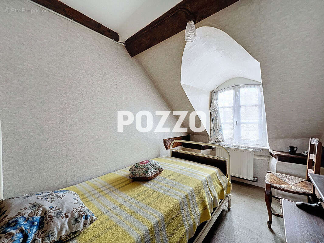 Maison à SAINT-HILAIRE-DU-HARCOUET