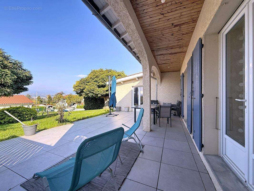 Maison à SALAISE-SUR-SANNE