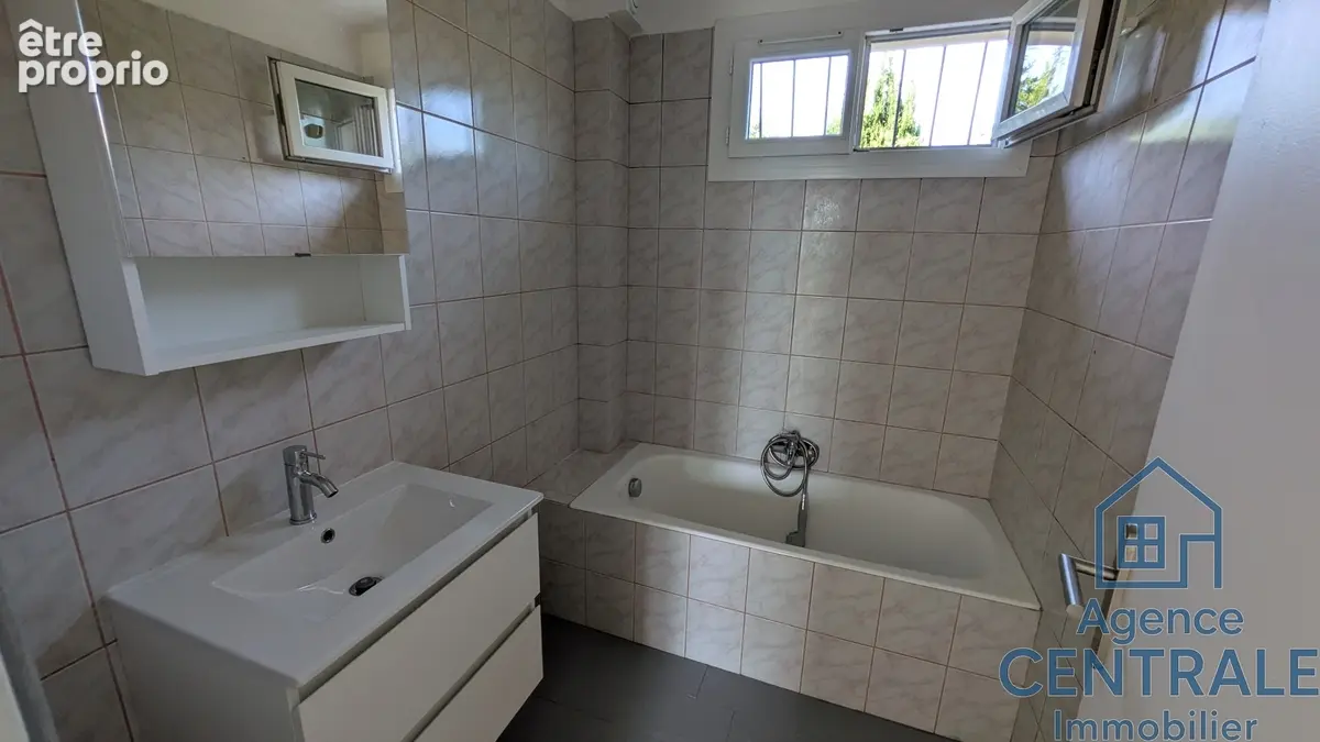 Appartement 3 pièces 66 m² à vendre à La Ciotat (13600) - photo 6