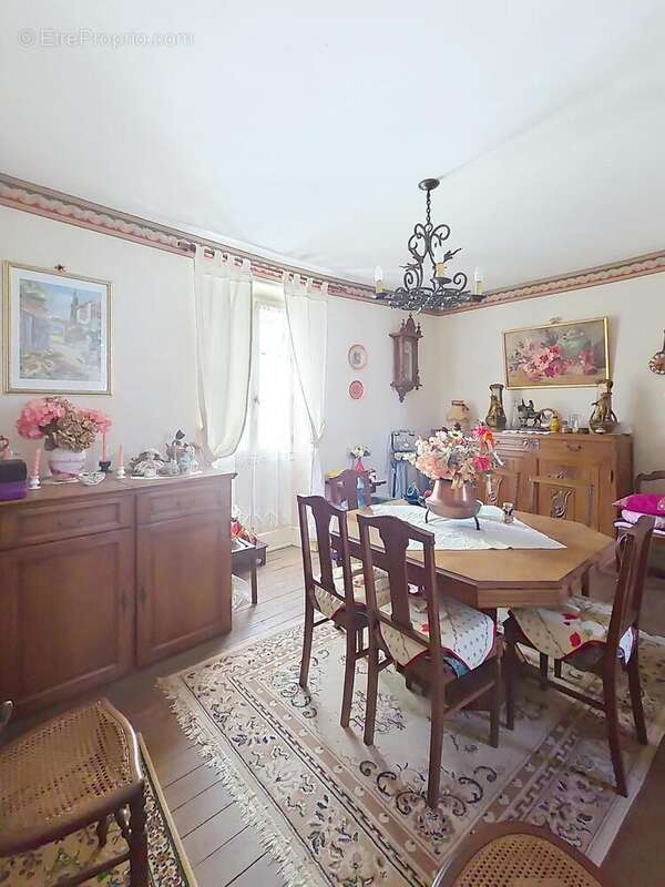 Photo 3 - Maison à LE PONT-CHRETIEN-CHABENET