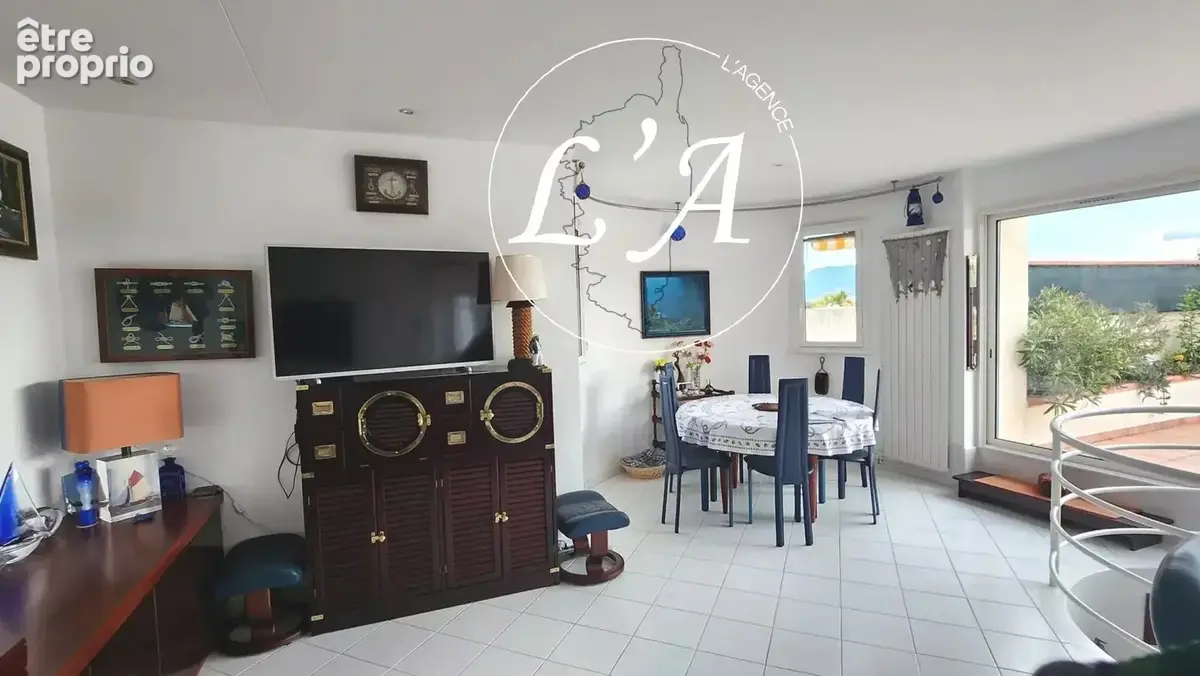 Duplex de standing en dernier étage – Triangle d’Or Ajaccio – Vue mer, terrasses, suite parentale - photo 11