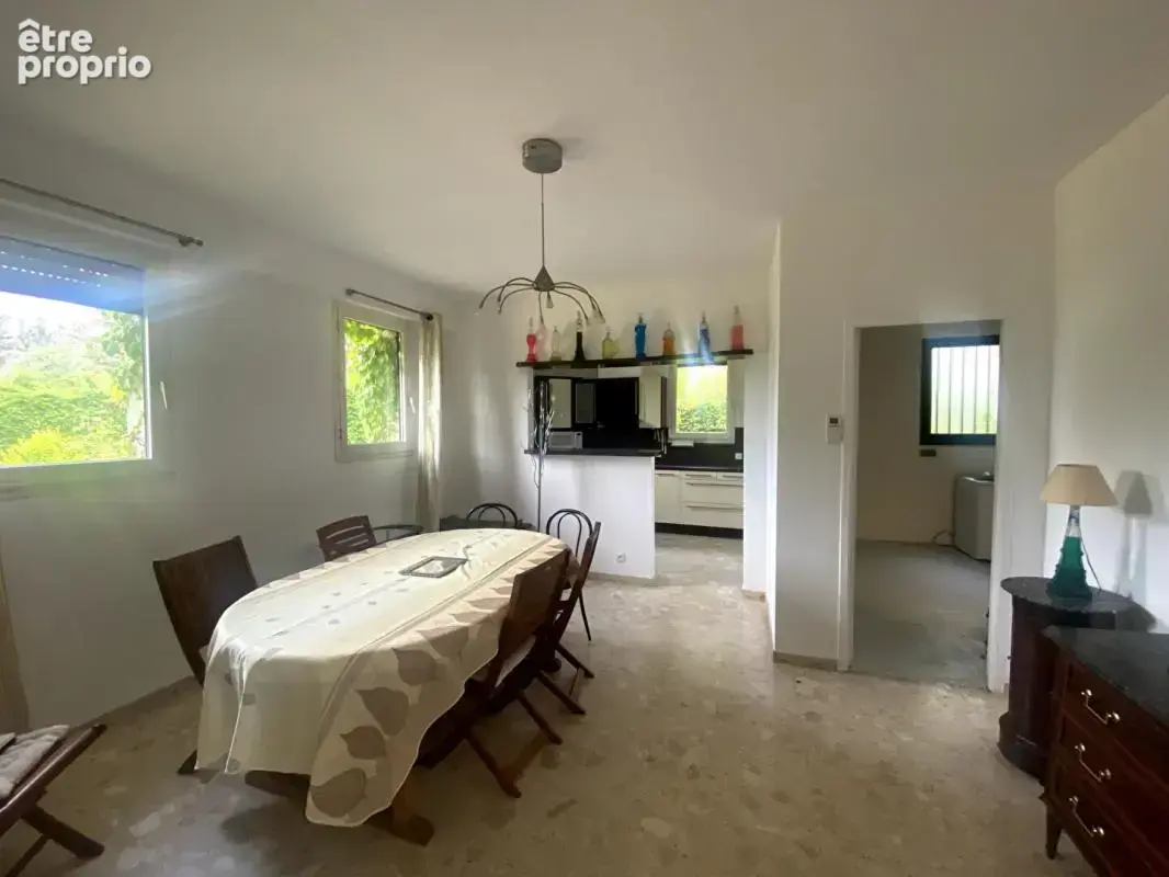Guerande dans un village proche la baule maison de plain pied  de 150 m2  sur une parcelle de 1100m2 - photo 3