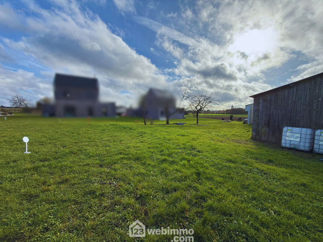 Terrain 508 m² à Beaufort-En-Vallee  - photo 2