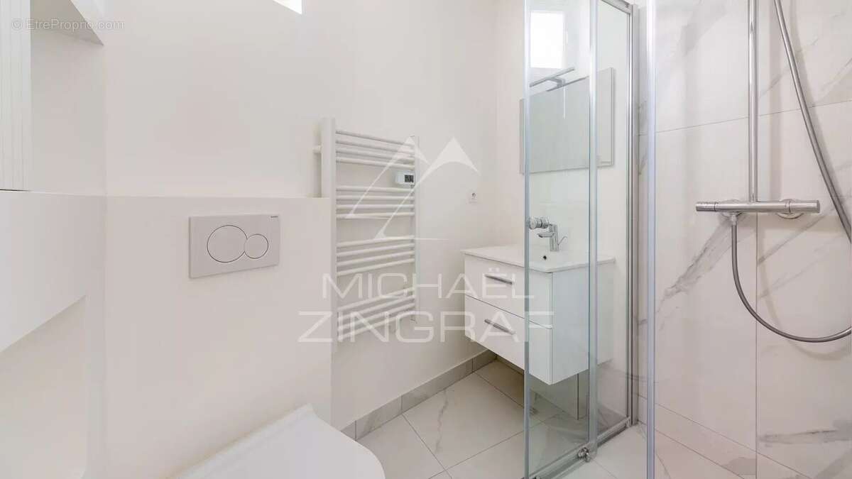 Appartement à PARIS-7E