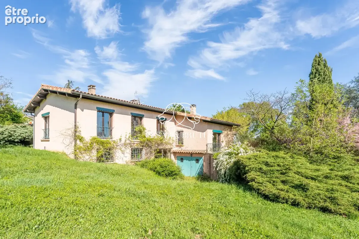 Maison 250 m² à Grezieu-La-Varenne  - photo 5