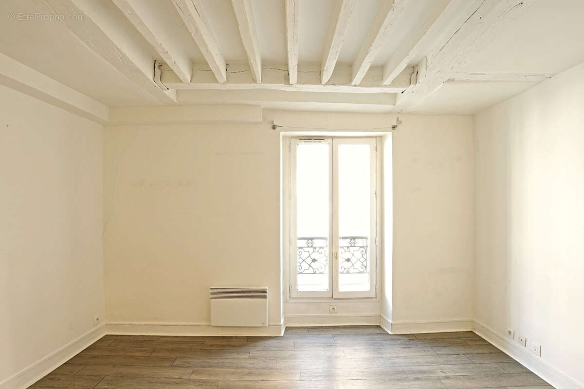 Appartement à PARIS-10E