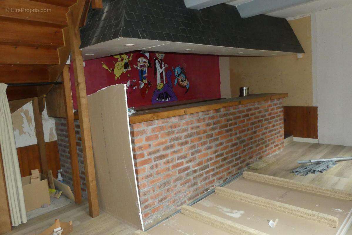 Aumale : Commune de Marques : Investisseurs, immeuble composé de 2 apparts, 4 studios, 270m² - photo 5
