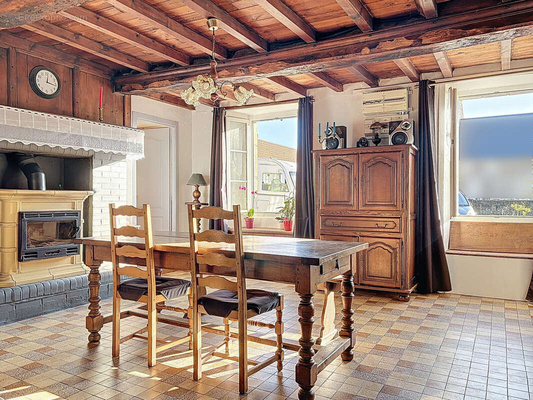 Maison à NEUFMESNIL