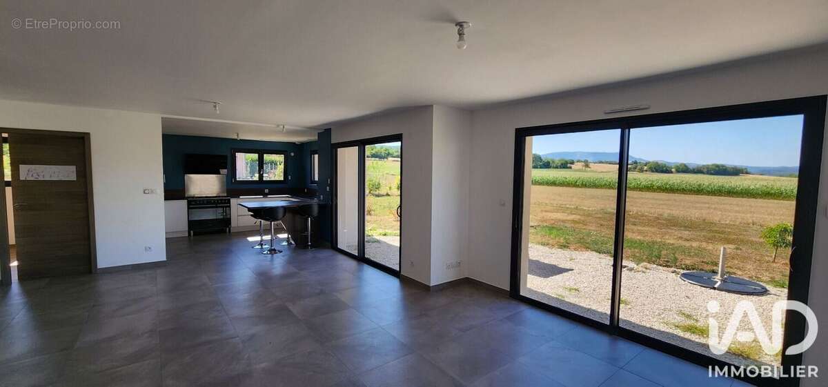 Maison 140 m² à Breres  - photo 4