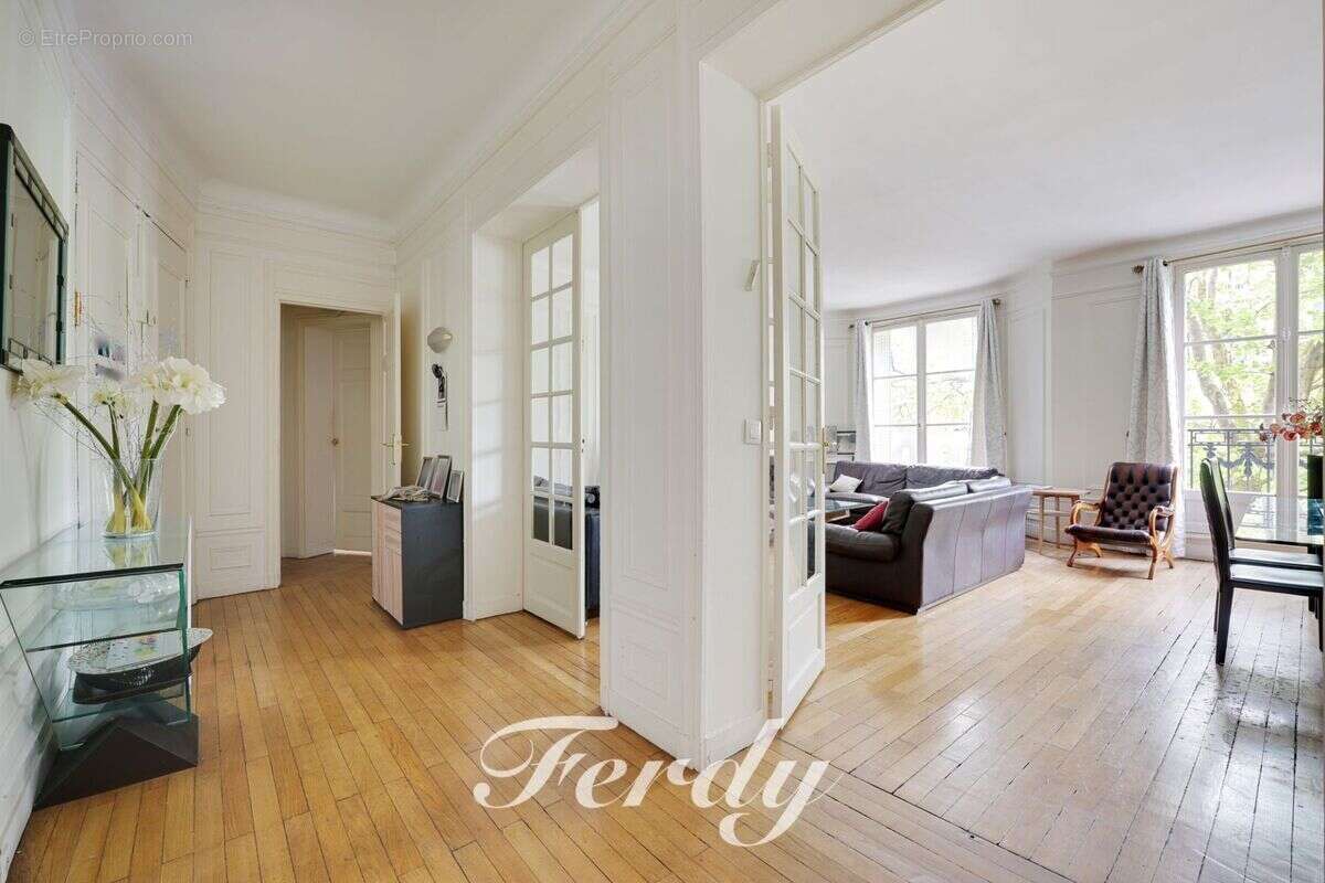 Appartement à PARIS-12E