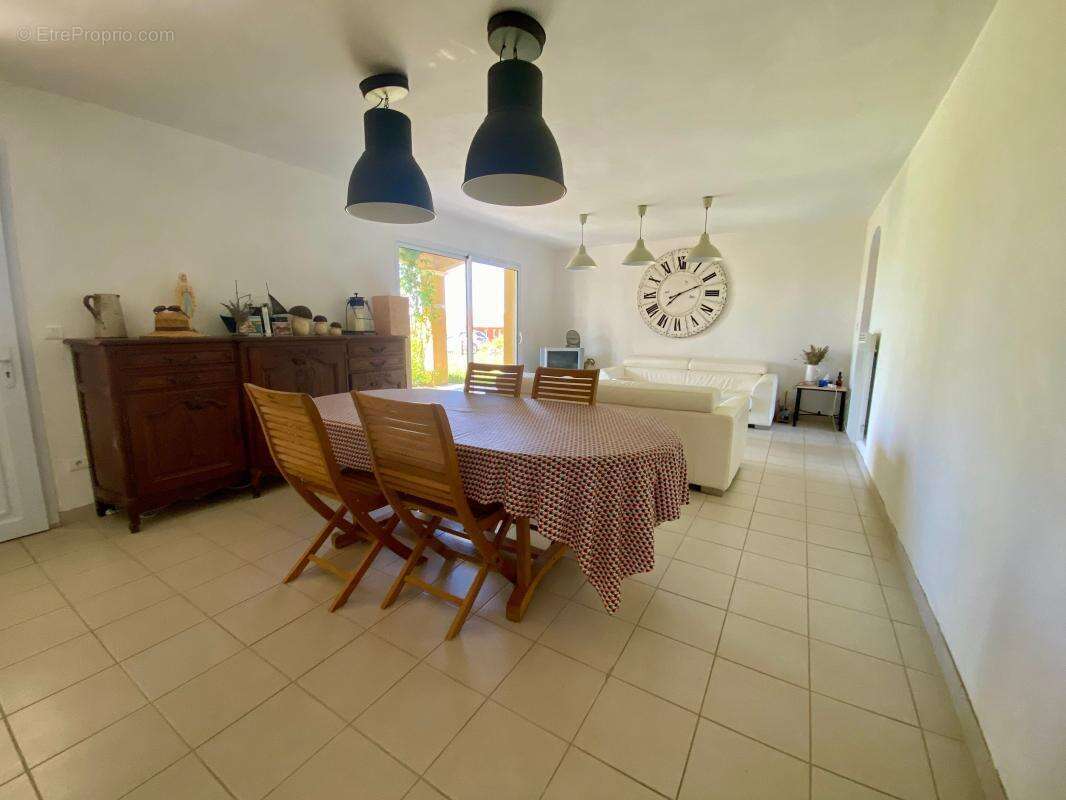 Maison de plain-pied avec piscine proche du Bugue - photo 6
