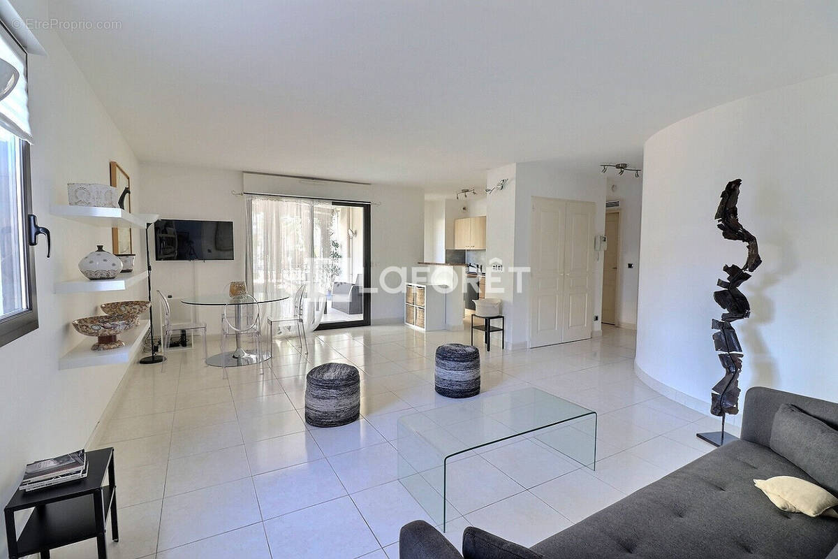 Appartement à HYERES