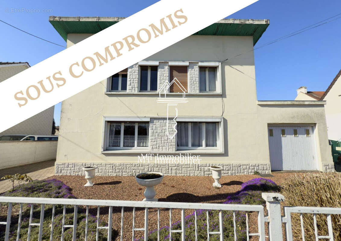 Maison à BEAURAINVILLE