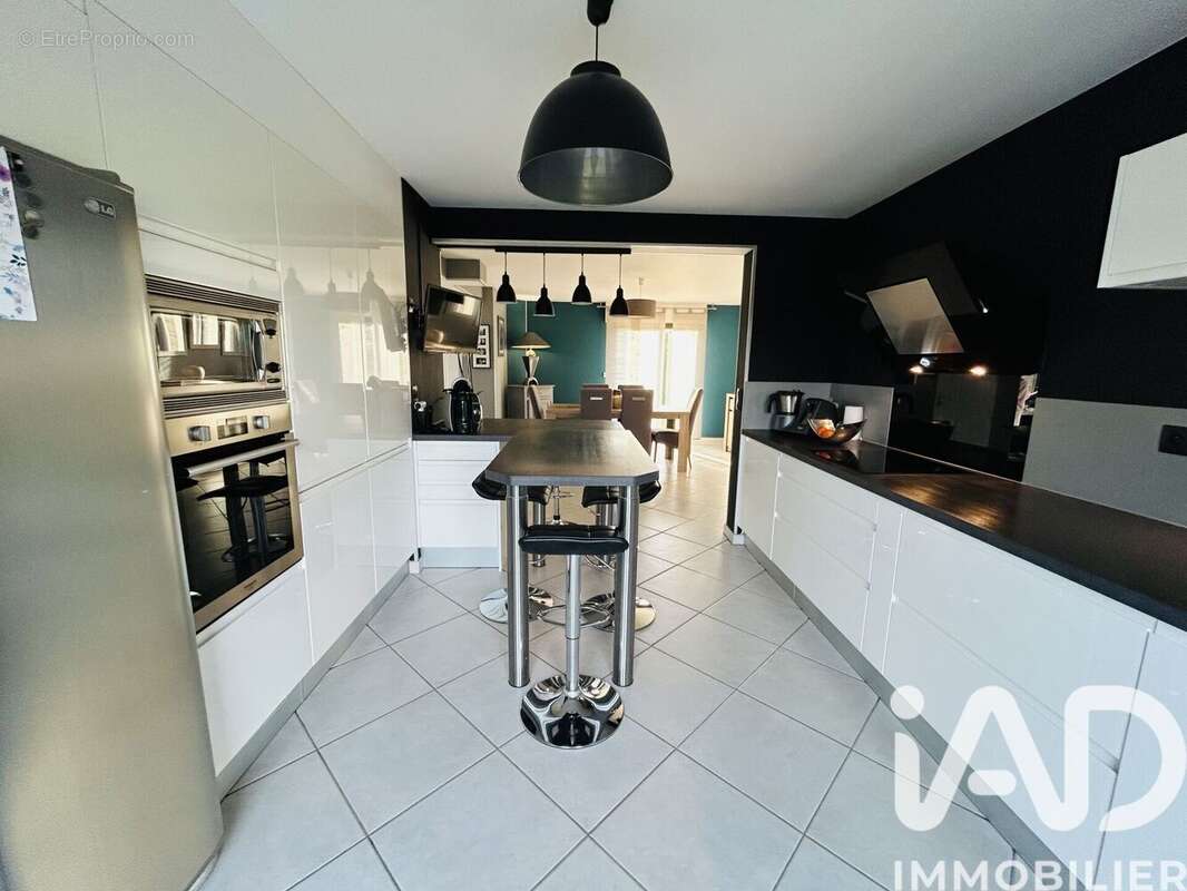 Maison 144 m² à Poilley  - photo 8