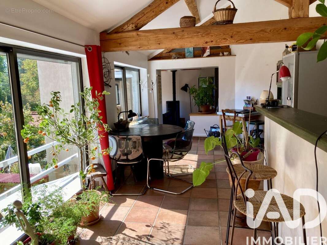Maison 425 m² à Perrier  - photo 8