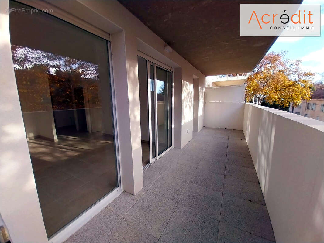 OPPORTUNITÉ RARE à Clermont-l'Hérault ! T2 disponible immédiatement avec Terrasse & Box. - photo 6