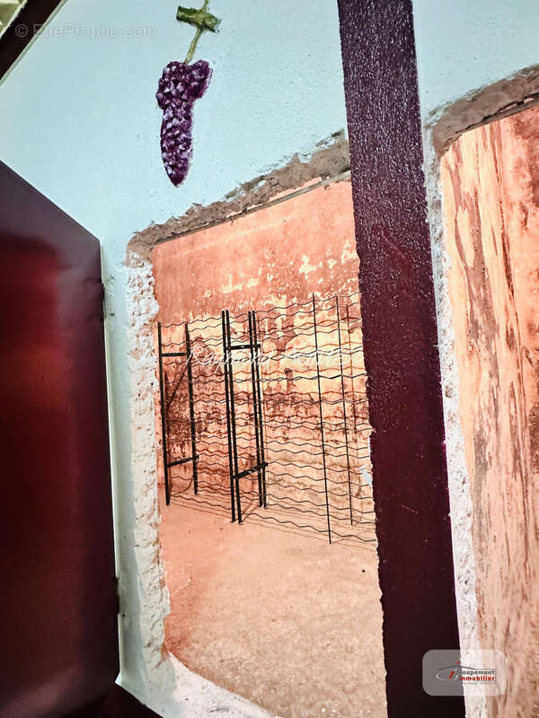 Charmante longère de vigneron avec studio, piscine et séchoir traditionnel - photo 35