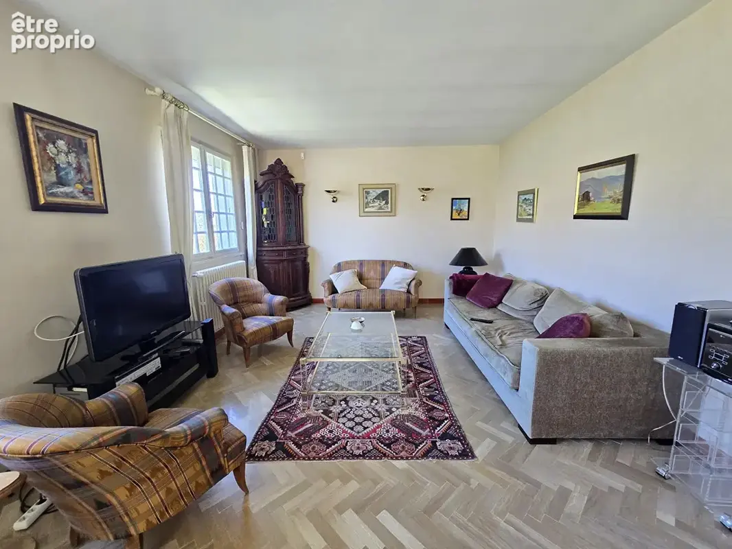 Maison Pontarlier 9 pièce(s) 257 m2 - photo 2