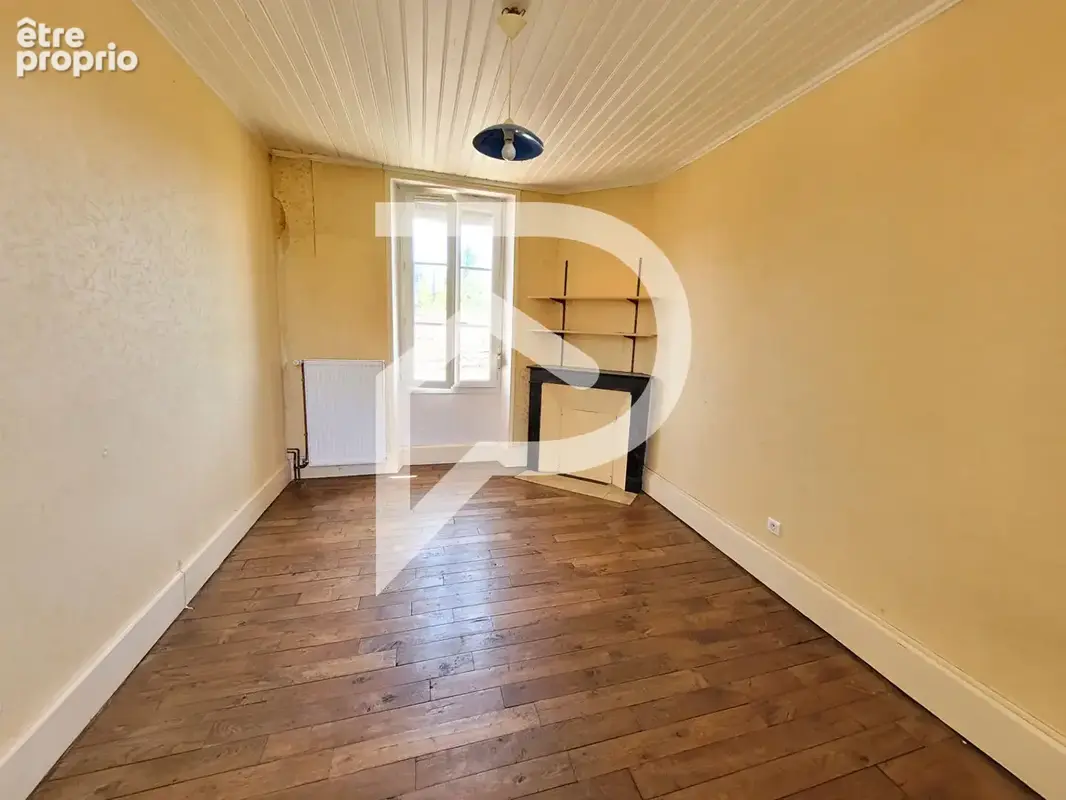 Chaumont , Maison de ville à rénover avec jardin et garage - photo 8