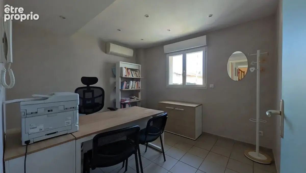 Bureau 10m² loué