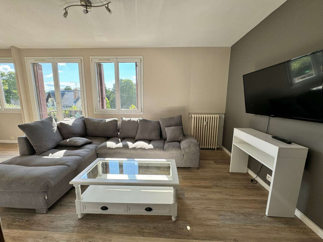 Appartement à LA FERTE-ALAIS