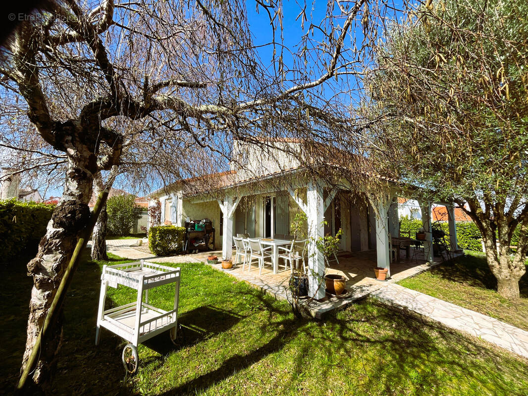 Maison à MESCHERS-SUR-GIRONDE