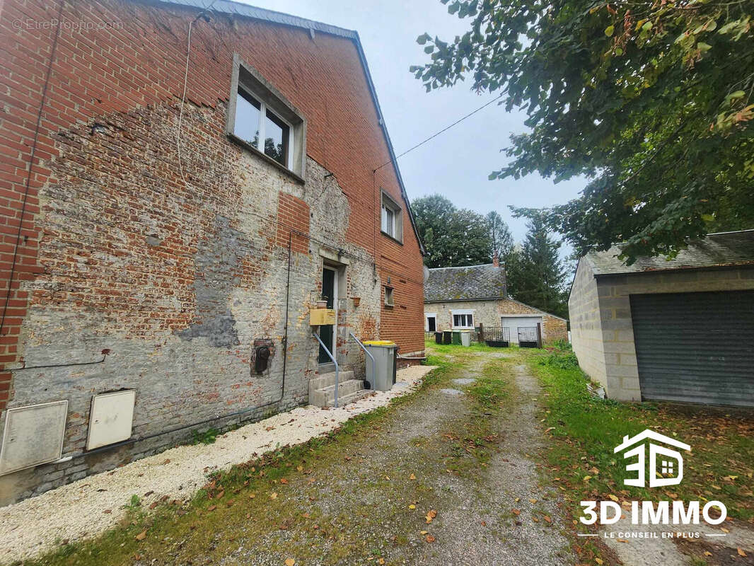 Maison à SARS-POTERIES