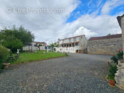 Maison à SAINT-MICHEL-LE-CLOUCQ