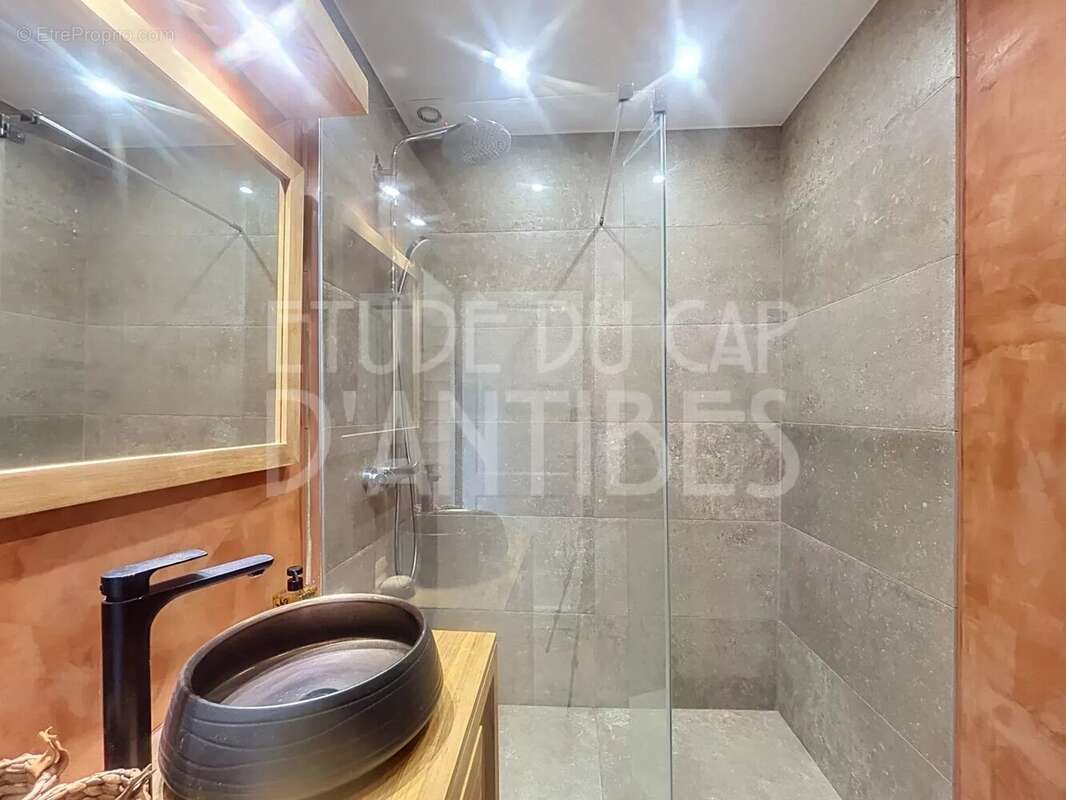 Exclusivite etude du cap d'antibes villa avec piscine. - photo 15