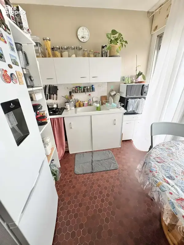 Appartement T1   Résidence recherchée avec piscine   Riom - photo 7