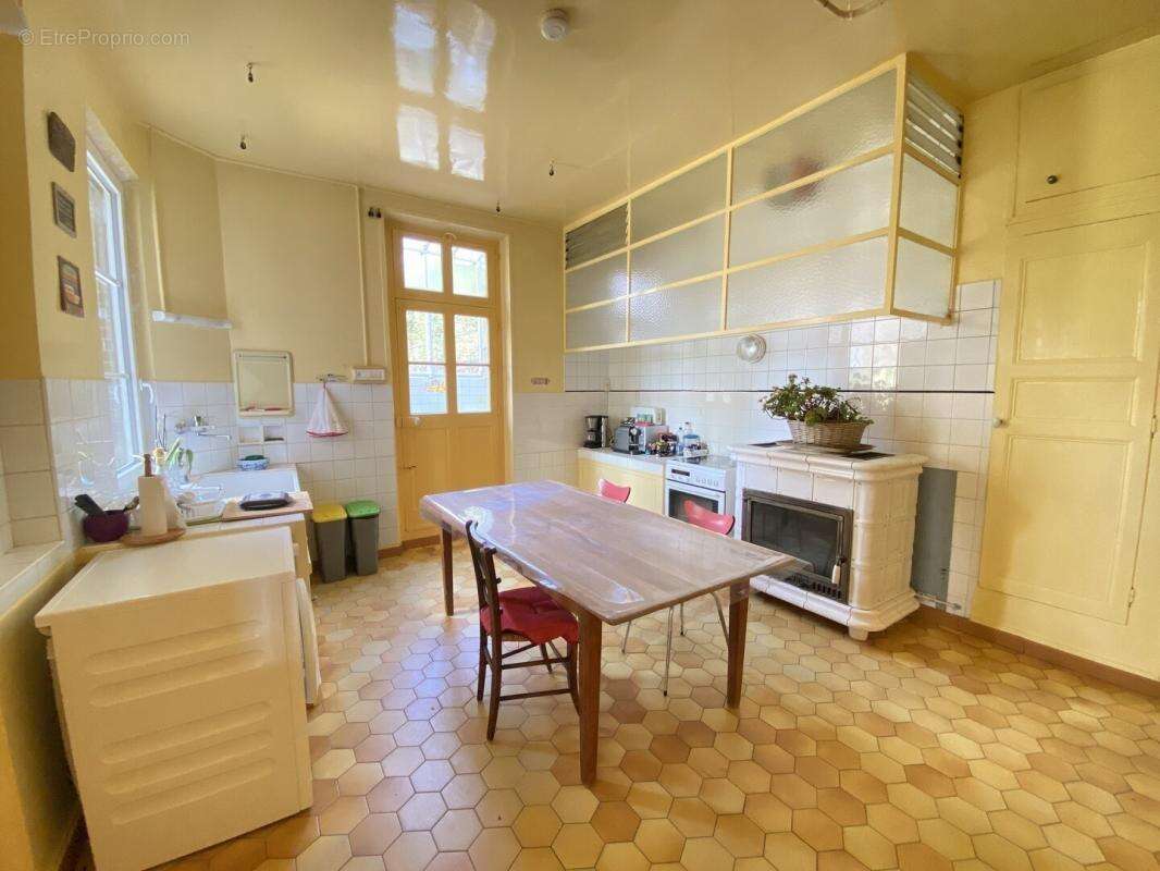 Maison à DAMVILLE
