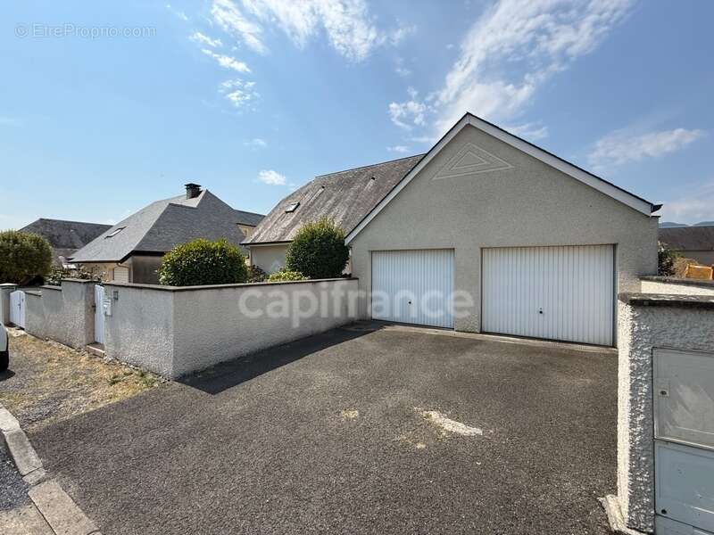 Maison à LOURDES