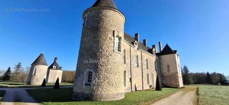 Maison à CHATEAU-LA-VALLIERE