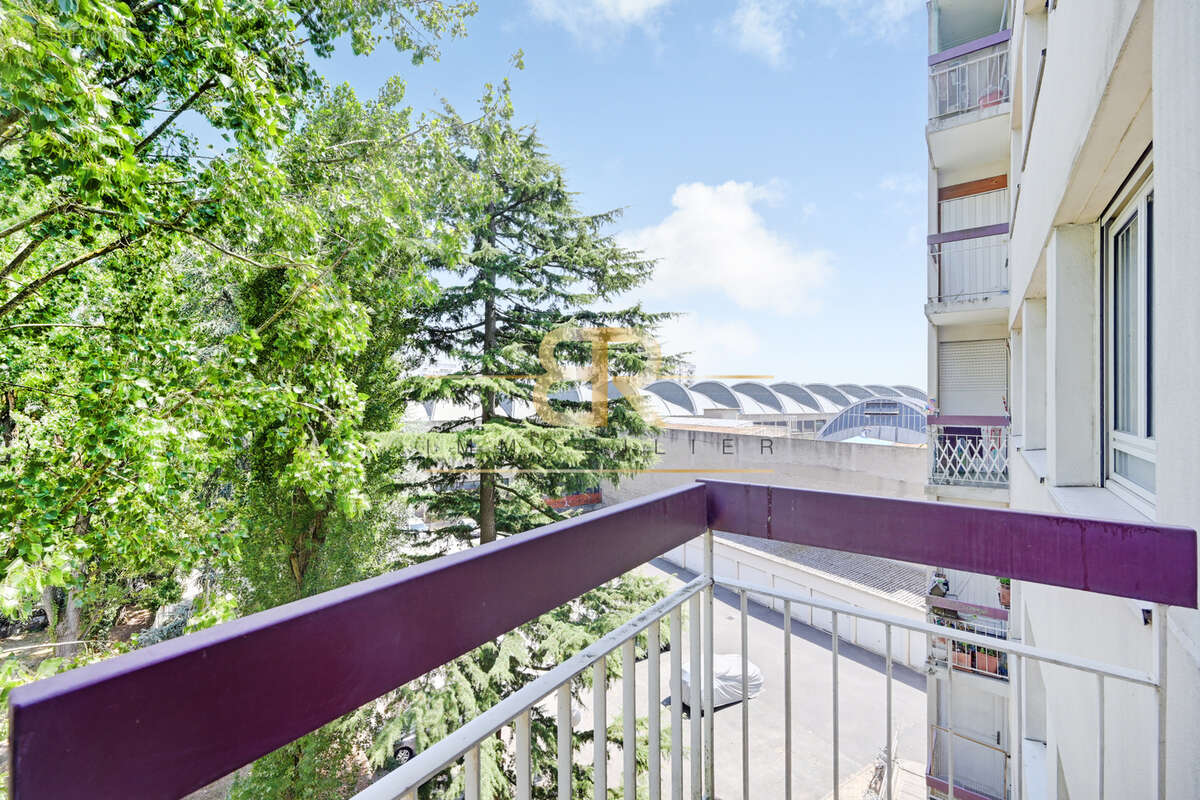 Appartement traversant de 3 pièces avec balcon, ascenseur et parking - photo 7