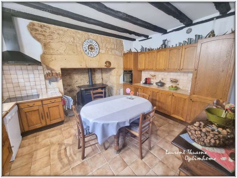 Maison à LES EYZIES-DE-TAYAC-SIREUIL